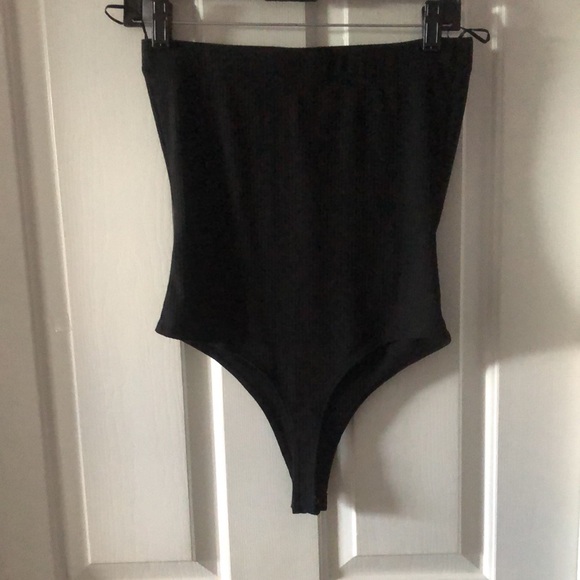 Off shoulder Ribbed Style Bodysuit - Picture 5 of 6